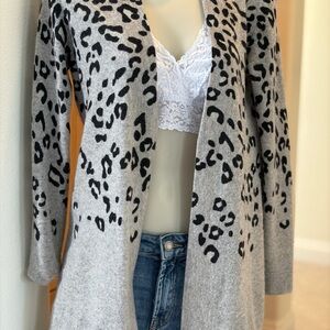 100% CASHMERE Charter Club Gray and Black Leopard Cardigan